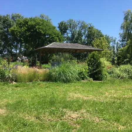 Au Calme De La Campagne Le Vernet (Allier)